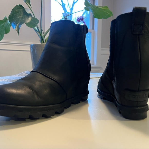 Sorel Black Rain Boots - Picture 6 of 6